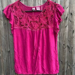 Love On A Hanger Crochet Detail Magenta Top Small